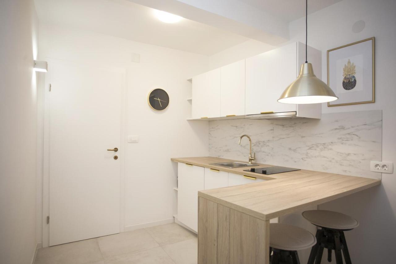 Studio Apartment Jon Split Bagian luar foto