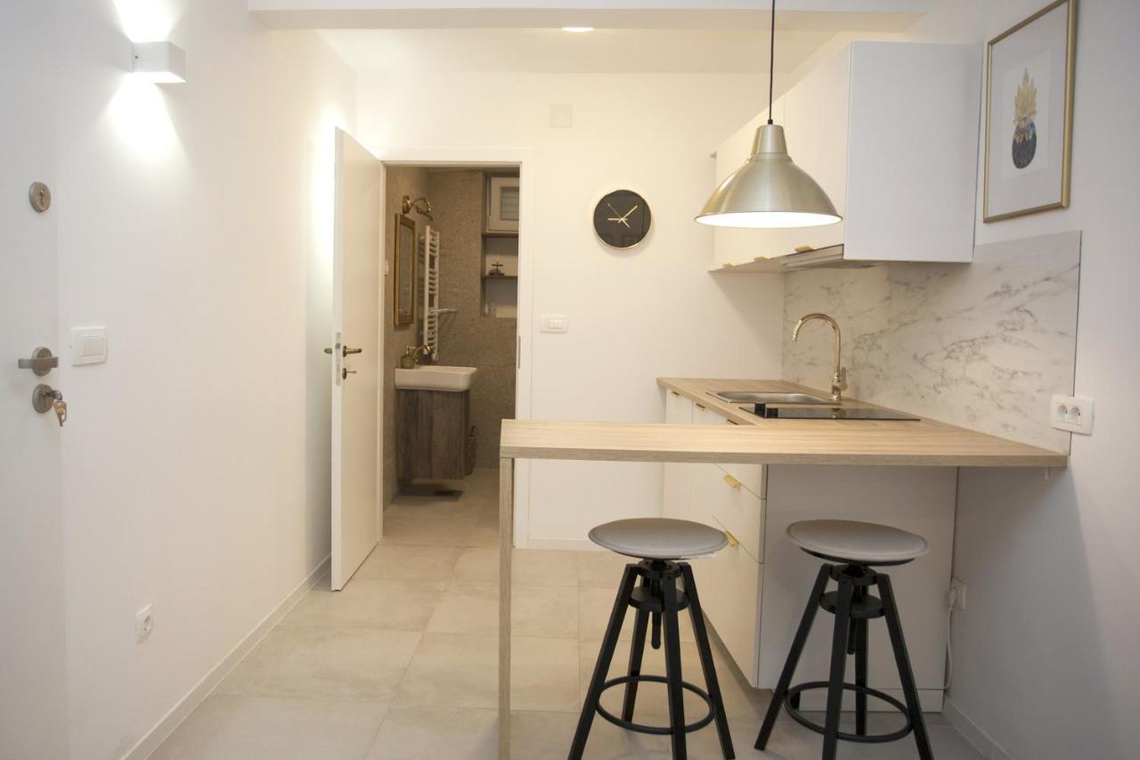 Studio Apartment Jon Split Bagian luar foto